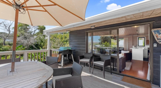 Коттедж Miro Beach House at Palm Beach