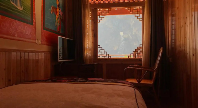 Одноместный номер Standard с видом на горы TIBET Guest house 虎跳峡卓玛客栈