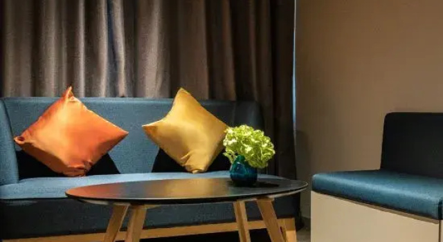 Люкс Home Inn Business Hotel (Jinzhou Liaoshen Battle Memorial Hall Shiqiaozi Early Market Branch）