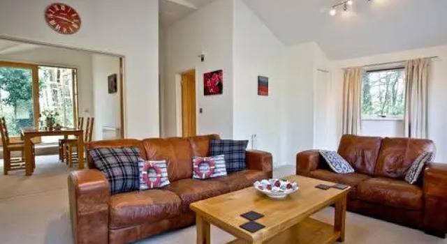 Hunters Lodge - 2 Indio Lake, Prenota Hotel Bovey Tracey 
