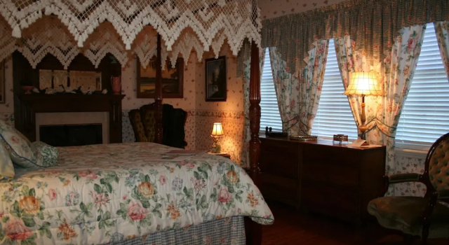 Двухместный номер Standard c 1 комнатой с красивым видом из окна Heron Cay Lakeview Bed & Breakfast