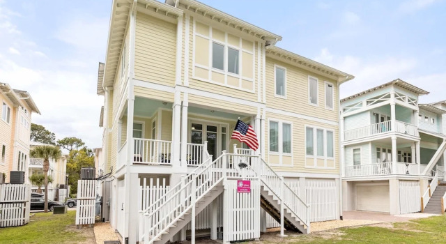Village Place 6B - Bella Tybee by Tybee Vacation Rentals, Boek Vakantiehuis Hotels in Georgia met parkeren, Parkeren