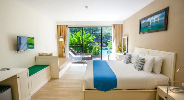 Полулюкс Pool Access с видом на горы HULA HULA RESORT l truly tropical and fun wellness