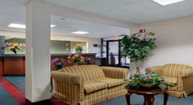 Baymont Inn & Suites, Boek Hotel Hotels in Georgia met parkeren, Parkeren