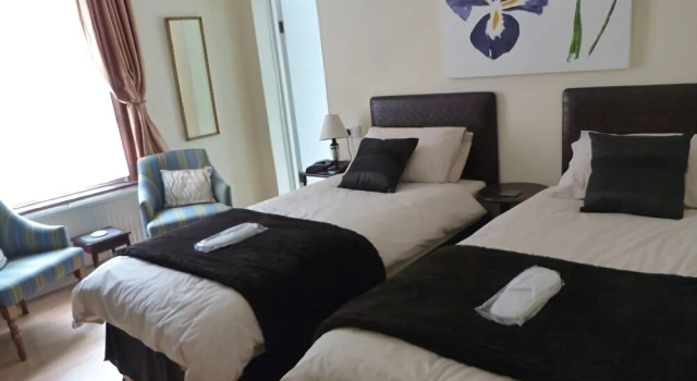 Oaklands House, Boek Hotel Hotels in Merseyside met zwembad, Zwembad