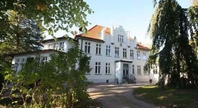 Herrenhaus Hohewarte, Забронировать Отель Отели Любека 3 звезды, 3*