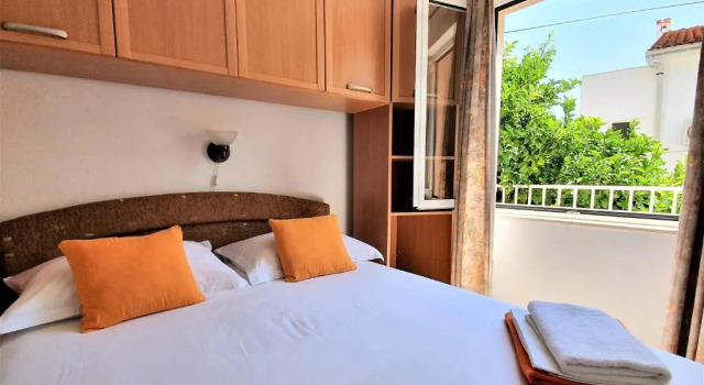 Апартаменты Цокольный этаж Apartments Roso - ZF Hvar