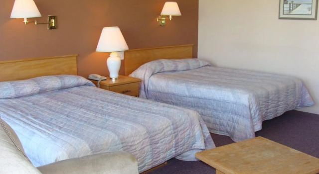 Motel Ruisselet Restaurant L’Intrigue, Prenota Motel Caplan Canada
