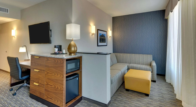 Номер Deluxe Drury Inn & Suites Lafayette IN