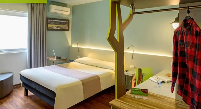 Номер Standard ibis Styles Curitiba Centro Civico