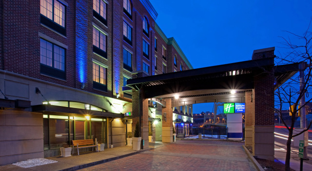 Holiday Inn Express Hotel & Suites Pittsburgh-South Side, Book Hotel Hoteller i Pittsburgh med pool, Swimmingpool