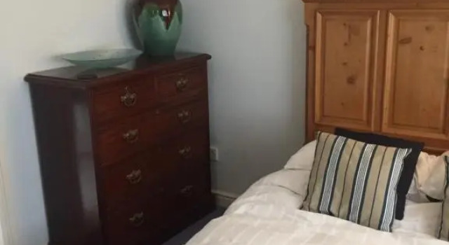 Beautiful private room with Kingsize bed and large private en-suite