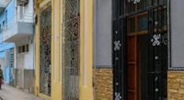 Hostal May y Mely, Забронировать Отель Гавана Гавана, рядом с Revolution Museum
