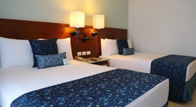 Номер Superior с балконом Pierre Mundo Imperial Riviera Diamante Acapulco