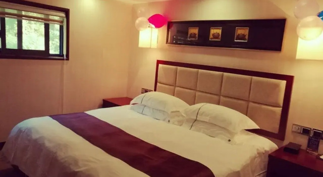 Hangzhou Longlin Shanju Yangsheng Resort, Prenota Resort Hangzhou Zhejiang