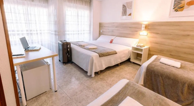Четырёхместный номер Standard Hostal Gran Vía