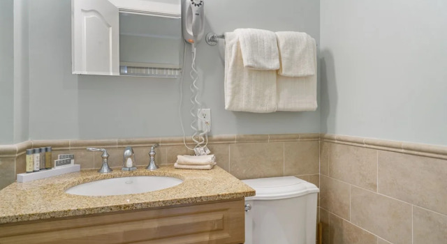Номер Standard с видом на воду Cliffside Resort Condominiums
