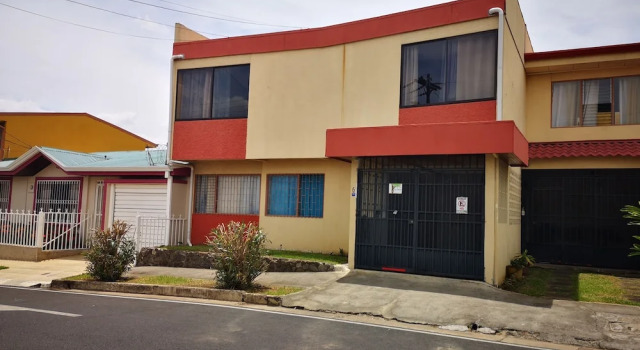 Casa Makiki, Reserva ahora Hotel Hoteles en Alajuela con aparcamiento, Aparcamiento