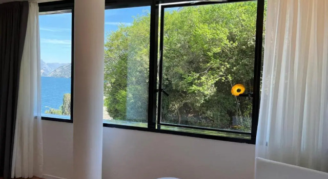 Трёхместный номер Standard с видом на озеро Wind Hotel