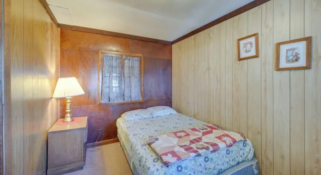 Stone Lake Cabin w/ Private Deck & Fire Pit!, Reserva ahora Casa o chalet Stone Lake Estados Unidos