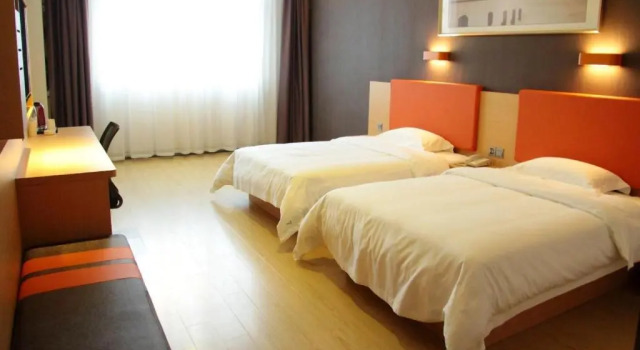Номер Deluxe 7Days Premium Leshan Qianwei Fengye Fortune Center Branch