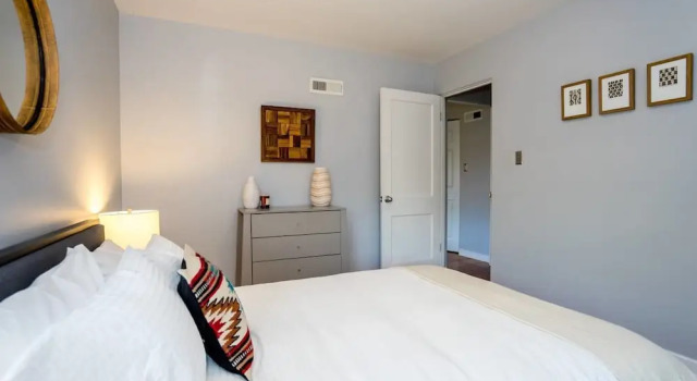 The Denver Den in Mayfair Park Enormous Backyard With Grill Sleeps 7