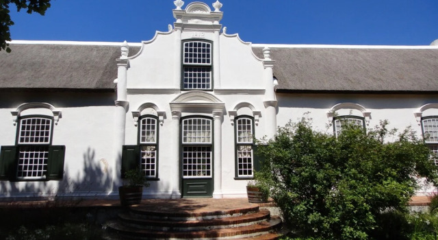 Haus Perlenblick, Забронировать Отель Отели Парл с бассейном, рядом с Paarl Railway Station, Бассейн