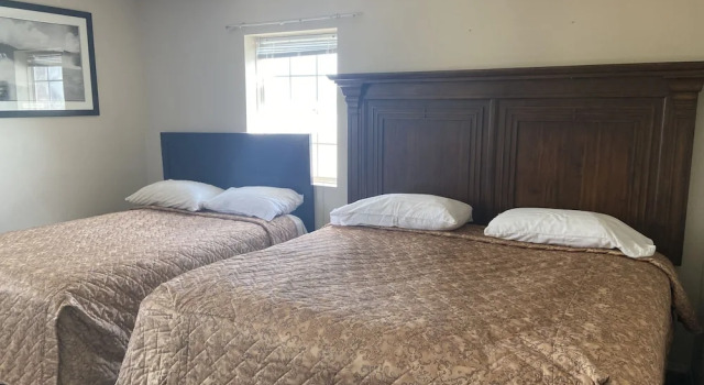 Caravan Inn Motel, Buchen Sie Motel Hotels in New York State mit Pool, Schwimmbad