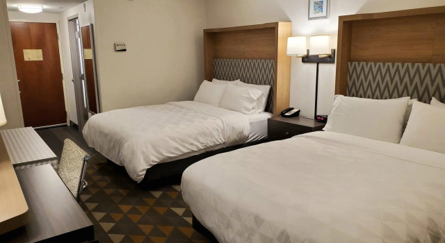 Четырёхместный номер Standard Holiday Inn Martinsburg by IHG