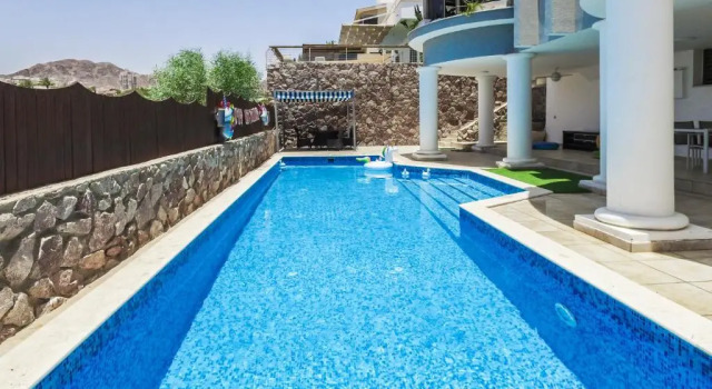 Suite Luxury Suite by the pool