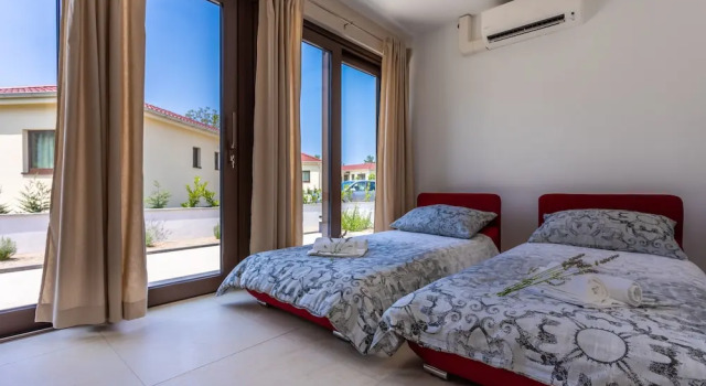 VSG Resort - 200m from Beach, Pool, Sauna & Jacuzzi, Buchen Sie Resort Polje 