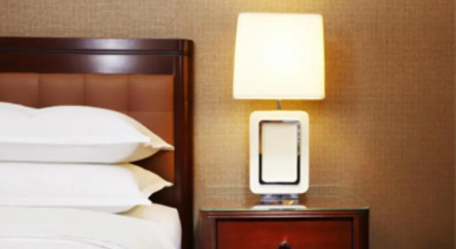 Четырёхместный номер Standard с балконом Sheraton Tampa Brandon Hotel