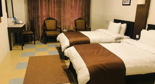 Номер Standard Hotel One Mall Road Murree