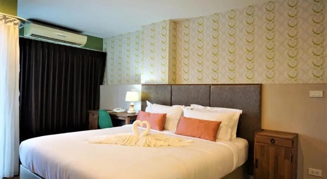 Люкс с 2 комнатами Nest n Rest Hotel