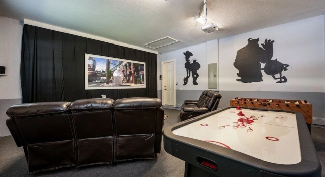 This 7 bed villa's interior is beautiful, Rezerwuj Hotel Reunion Floryda