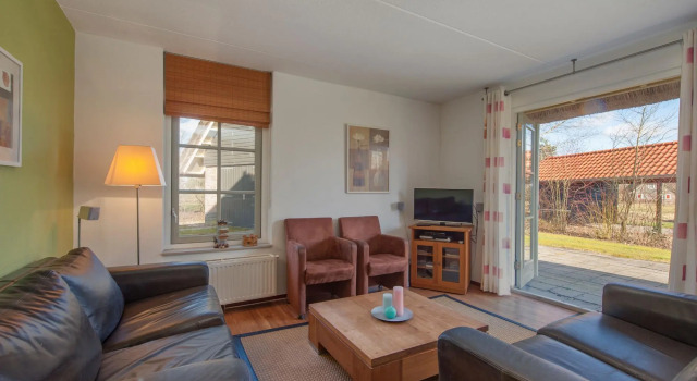 Thatched Villa With Dishwasher Near Appelscha