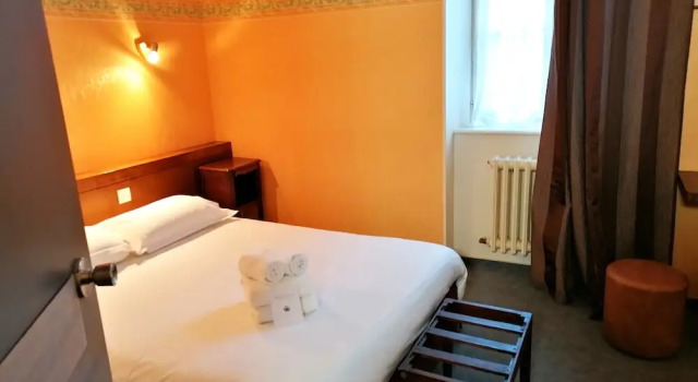 Номер Standard Hôtel Bar Aux Armes D'Estaing - KB HOTEL GROUP