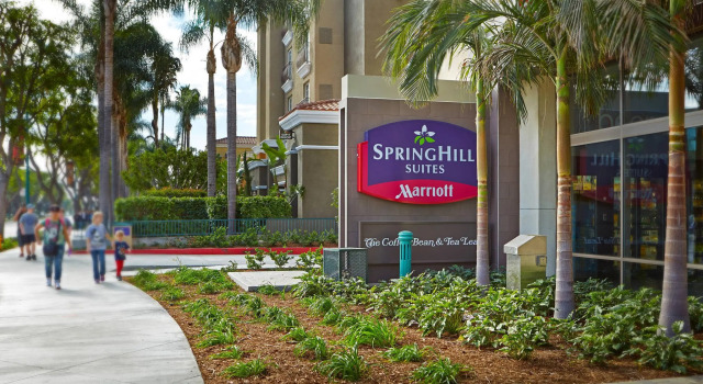 SpringHill Suites by Marriott at Anaheim Resort Area/Convention Center (Women only)