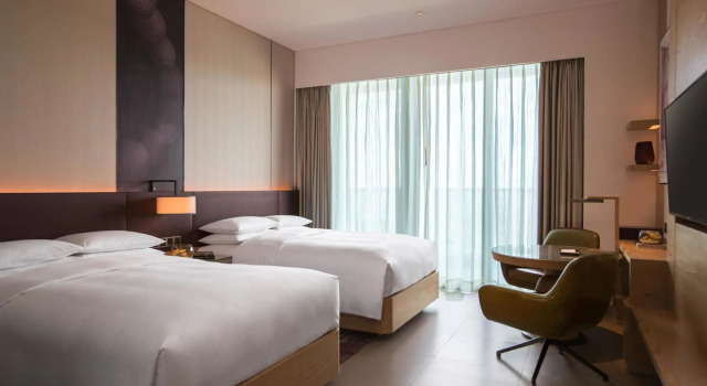 Renaissance Haikou Hotel, Book Hotel Longhua 