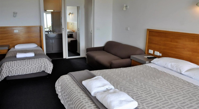 A Great Ocean View Motel