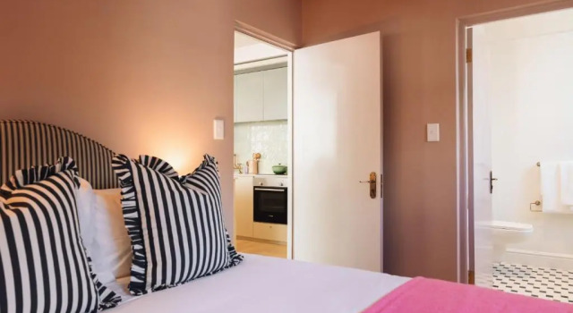 Семейный люкс The Trade Boutique Hotel