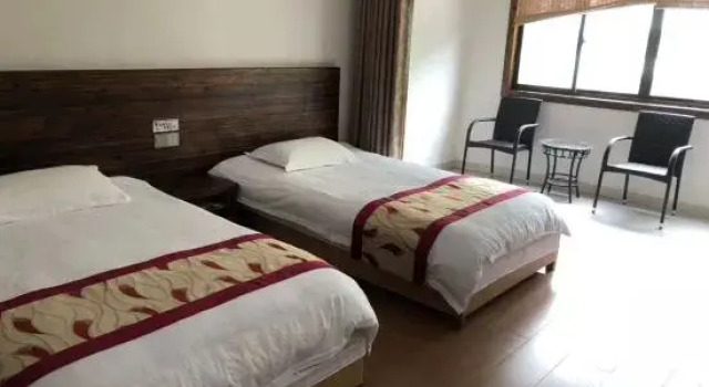 Люкс Xiaoqiao Liushui Renjia Chinese Inn