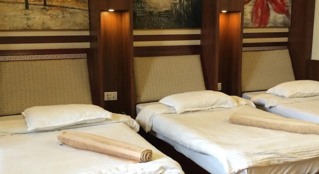 Трёхместный номер Standard с балконом Hotel Welcome