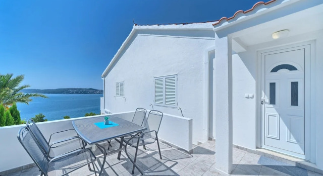 Апартаменты Apartment Lozovina - Panoramic Sea View