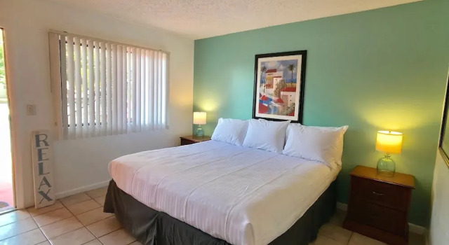 Sunny Palms Inn, Забронировать Отель Лейк-Уорт Palm Beach County