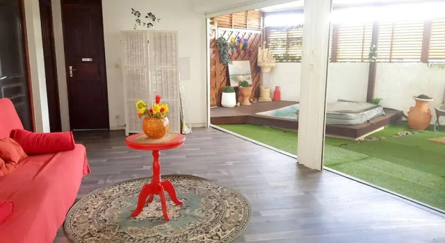 Apartment with 3 Bedrooms in Sainte-Rose, with Wonderful Sea View, Pool Access, Enclosed Garden - 8 Km From the Beach, Buchen Sie Ferienwohnung Apartments in Basse-Terre, Ferienwohnung