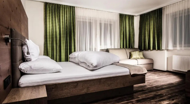 Трёхместный номер Standard с балконом Aktivhotel Tuxerhof