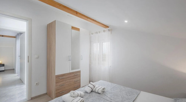 Nice Home In Crikvenica, Забронировать Отель Отели Приморско-Горанской жупания с бассейном, Бассейн