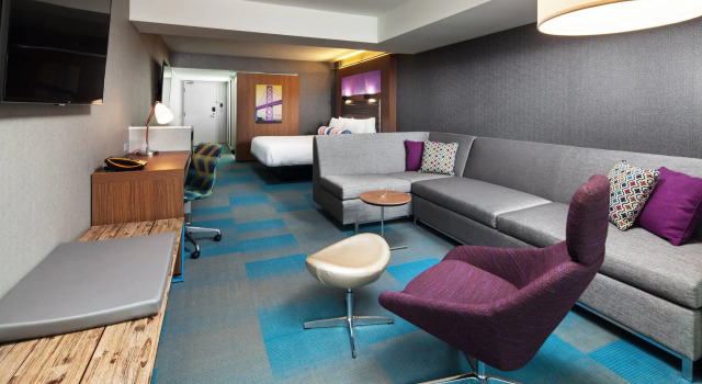 Двухместный люкс Aloft by Marriott San Francisco Airport