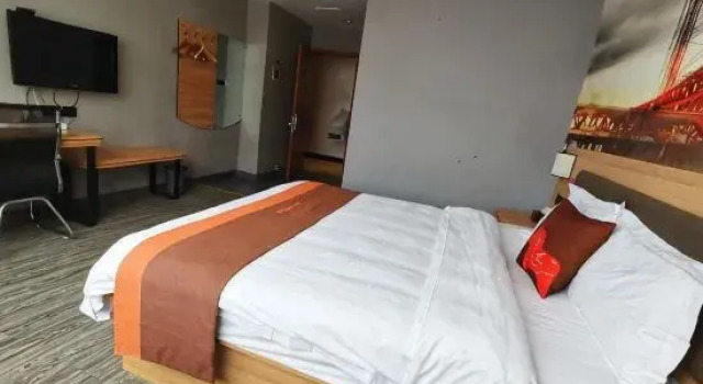 Люкс Business Junyi Chain Hotel (Haiyan Qiyuan Chengbei East Road)